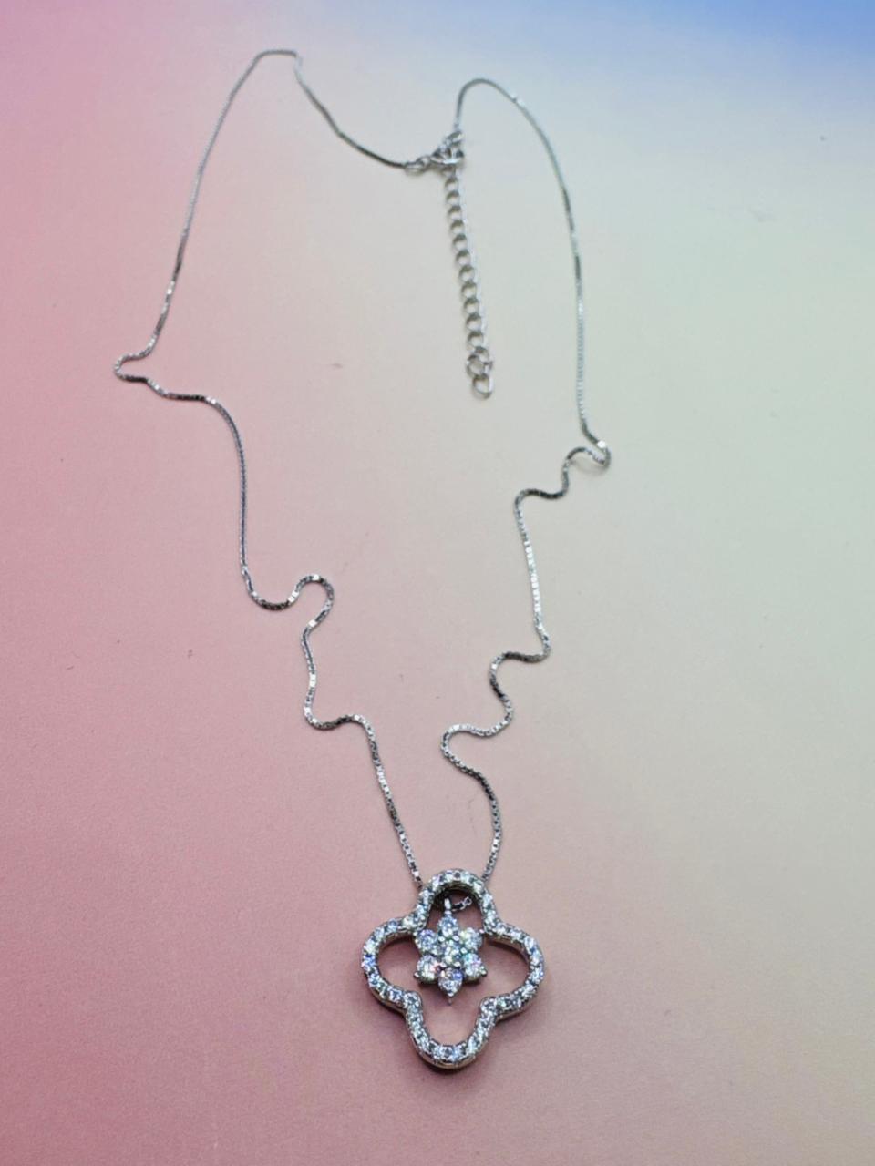 Collar Van Cleff Silueta con Circonias CD0002-T